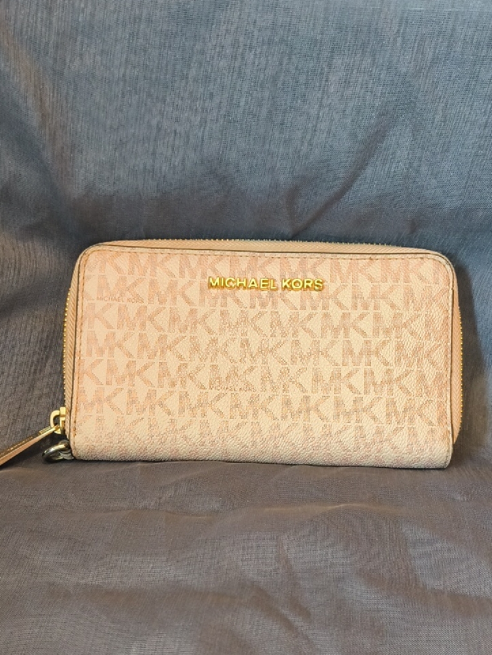 Michael Kors Blush Pink MK Signature Zip Wallet with Gold Hardware